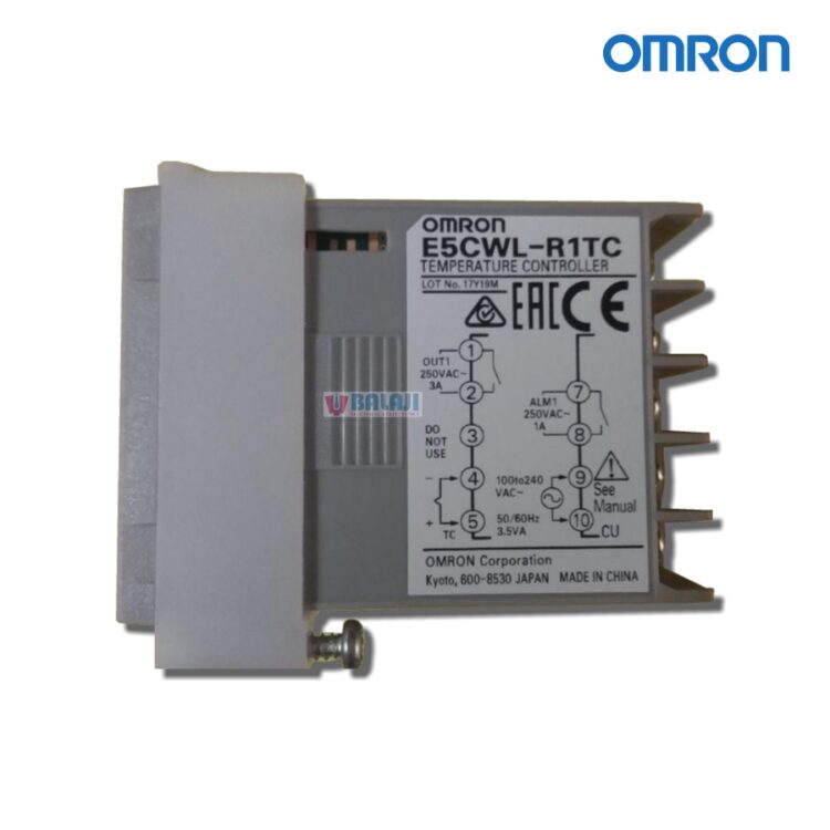 New OMRON  E5CSZ-R1T Digital Temperature Control 100-240VAC 